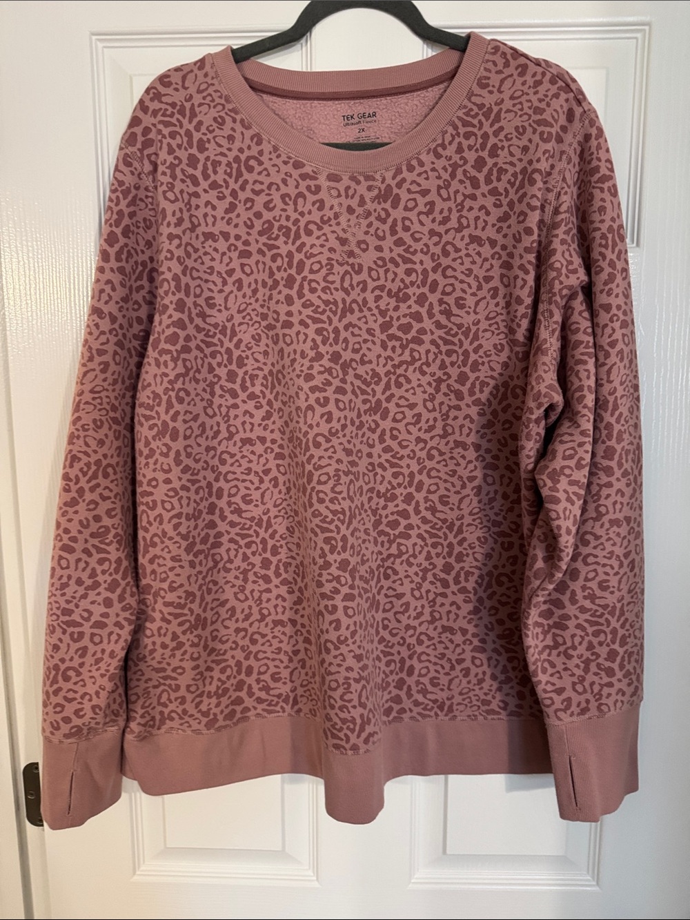 tek gear Dusty Mauve Leopard Print Crewneck Sweater